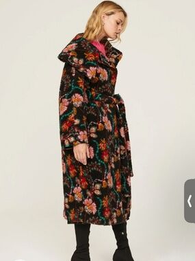 Hofmann Copenhagen Floral Faux Shearling Belted Coat – FR 38 / US 6 – Wool Blend